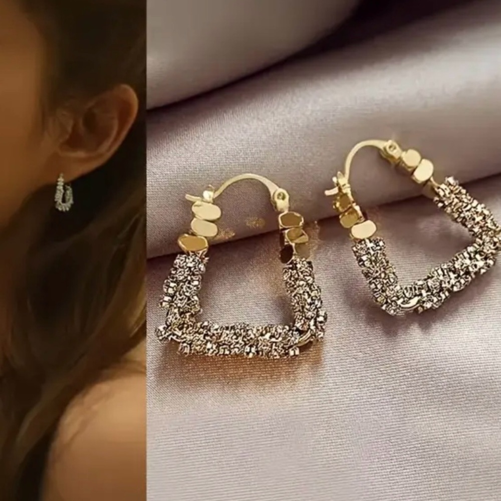 Elegant Gold Geometry Hoop Earrings